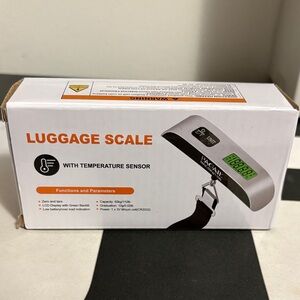 TravelSmith Luggage Scale with Temperature Sensor - Black and White